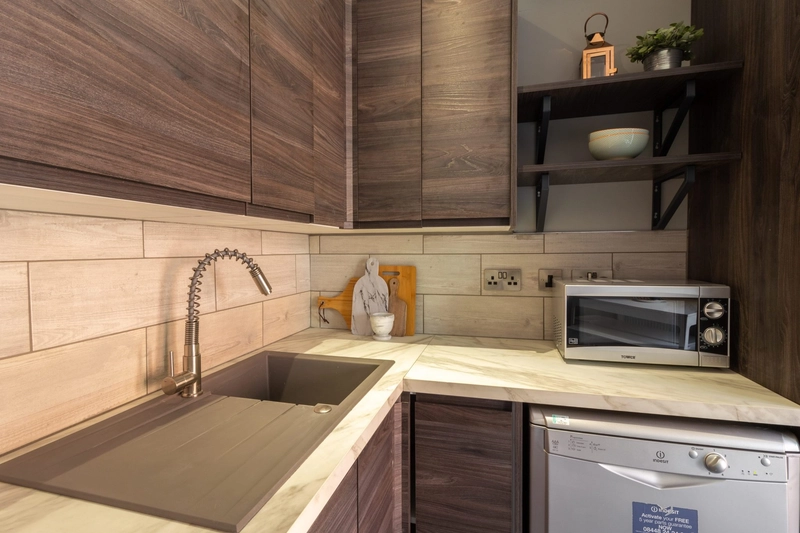 Modern 6-Bed Ensuite Student Property -All Bills Included! - Thumbnail 15