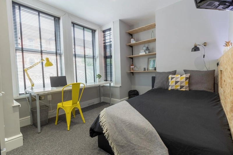 235 Monks Road: 6-Bed All Ensuite Student Property! - Thumbnail 7