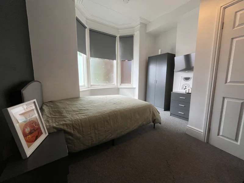 SPAREROOMS ALL ENSUITES AVAILABLE 11TH SEPTEMBER - Image 6