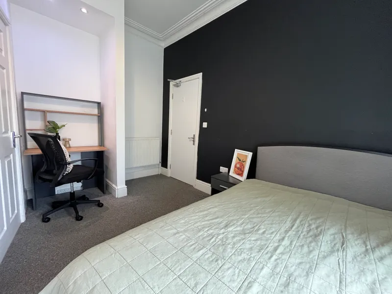 SPAREROOMS ALL ENSUITES AVAILABLE 11TH SEPTEMBER - Image 10