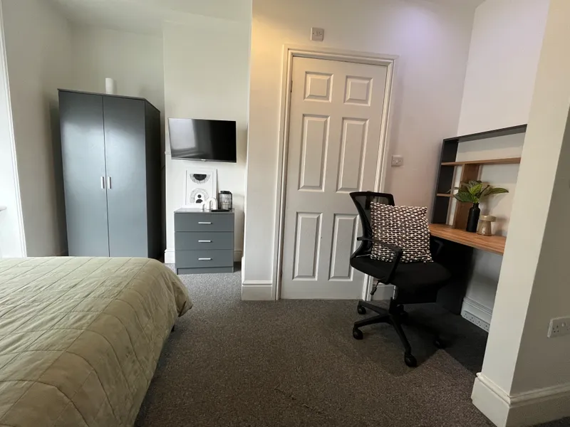 SPAREROOMS ALL ENSUITES AVAILABLE 11TH SEPTEMBER - Image 7