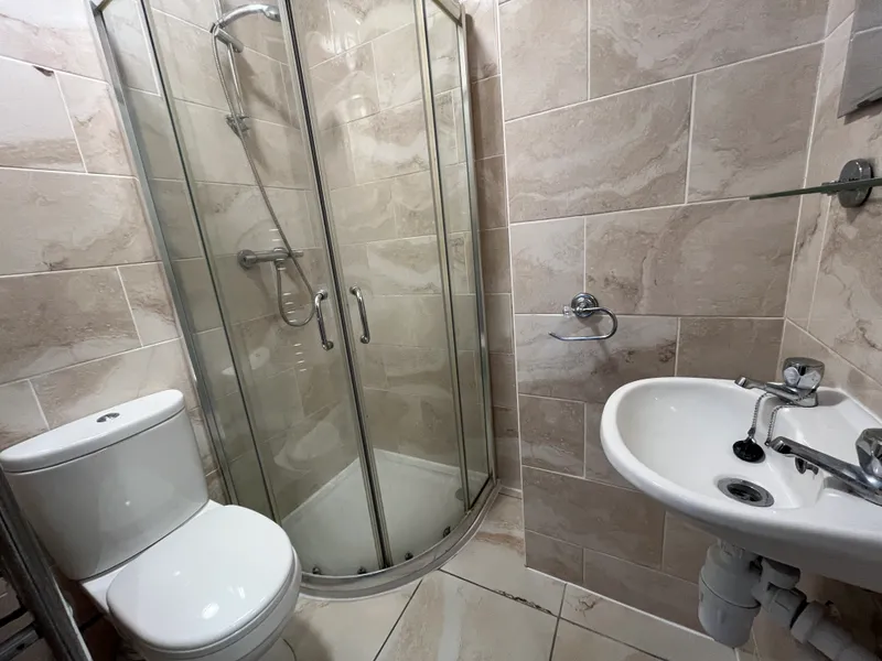 SPAREROOMS ALL ENSUITES AVAILABLE 11TH SEPTEMBER - Image 14