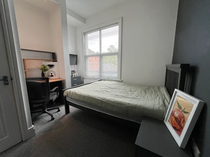 SPAREROOMS ALL ENSUITES AVAILABLE 11TH SEPTEMBER - Image 15