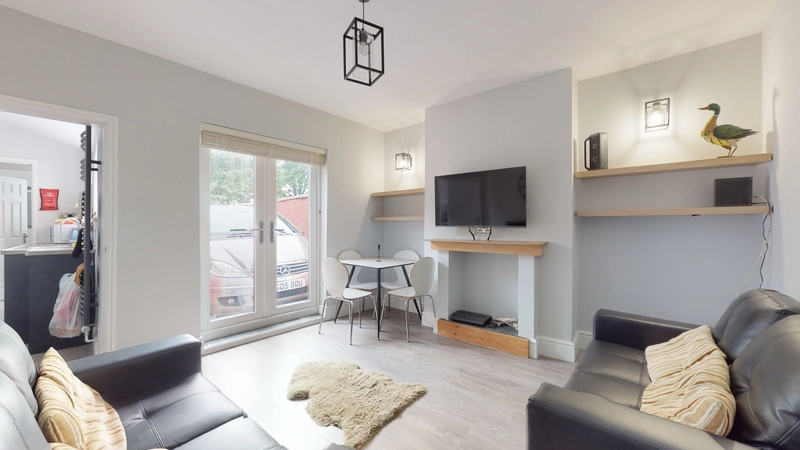 Carholme Road, LN1 1SP - 4 BED - Thumbnail 5