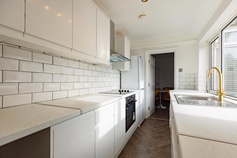 Derwent Street, LN1 1SL - 4 BED - Thumbnail 4