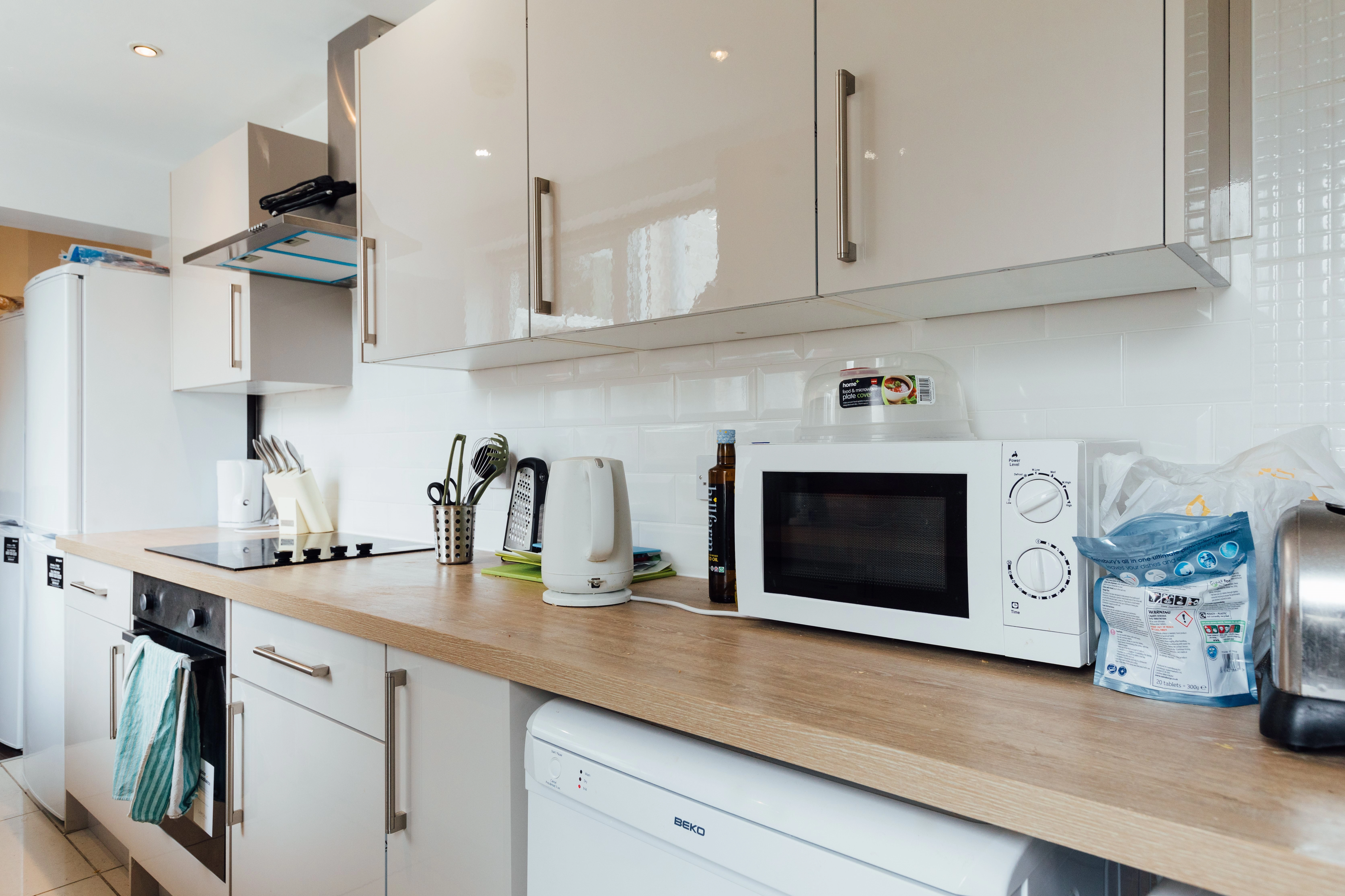 4 Bed Student House - All Bills Included - Image 1