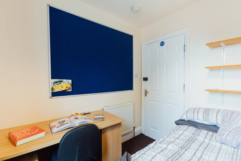 4 Bed Student House - All Bills Included - Thumbnail 9