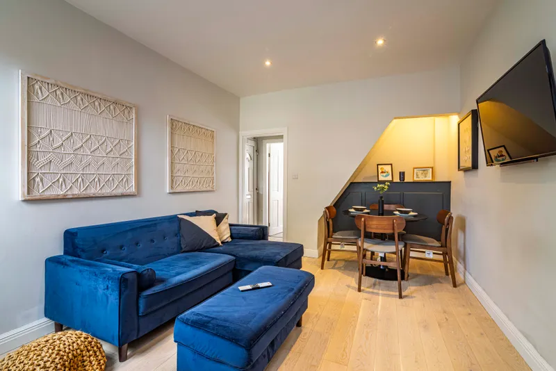Thesiger Street // 4 Bed // 2 Bath // Aug 2026 - Thumbnail 3