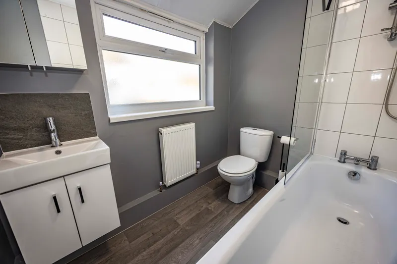 2 rooms // Windsor Street (4 bed house share) NG9 2BW - Image 17