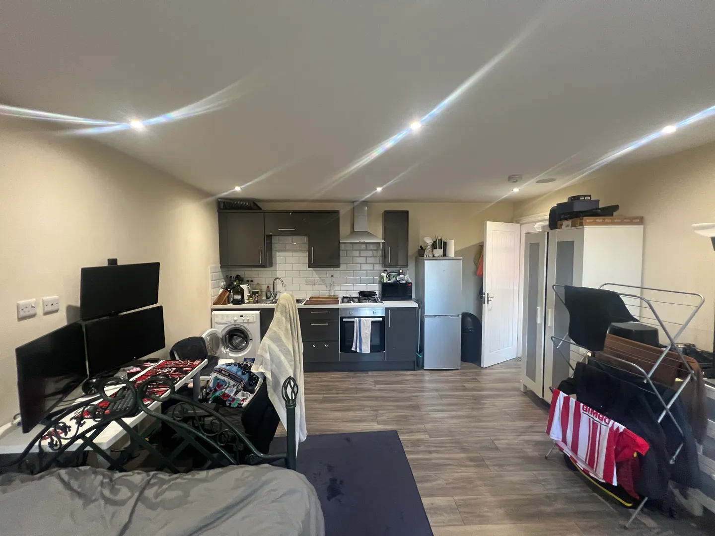 Derby Grove: Student Studio Flat NG7 1PF - Image 1