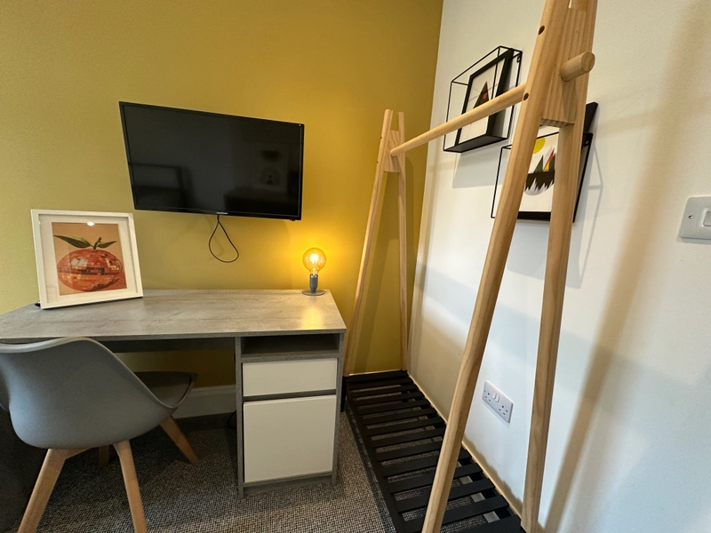 3 Bed House +Study - £120pppw - Thumbnail 10