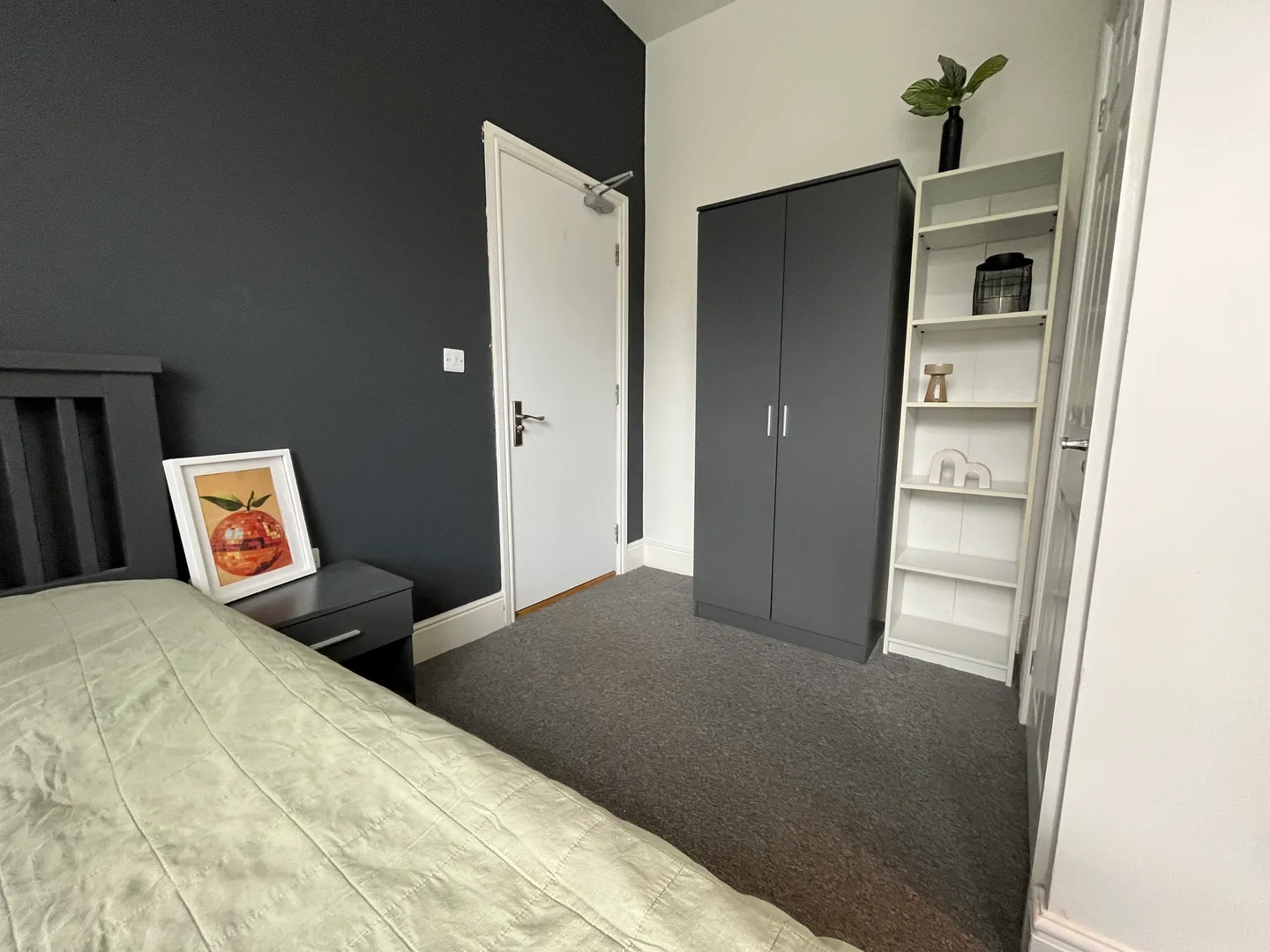 SPARE ROOM - ALL BILLS INCLUSIVE STUDENT PROPERTY - Image 7