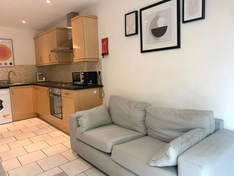 Apartment 6 Laureate House, Newport, Lincoln, Lincolnshire, LN1 3DP - Image 9