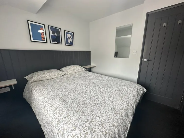 Gated Apartment // 2 Bed // SEPT 2026 - Thumbnail 10