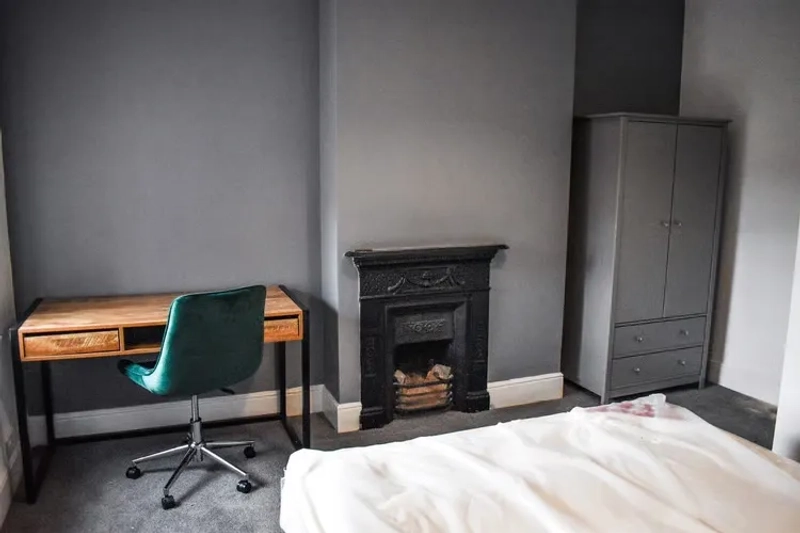 57 Richmond Road - Spare Rooms in the west end! - Thumbnail 7