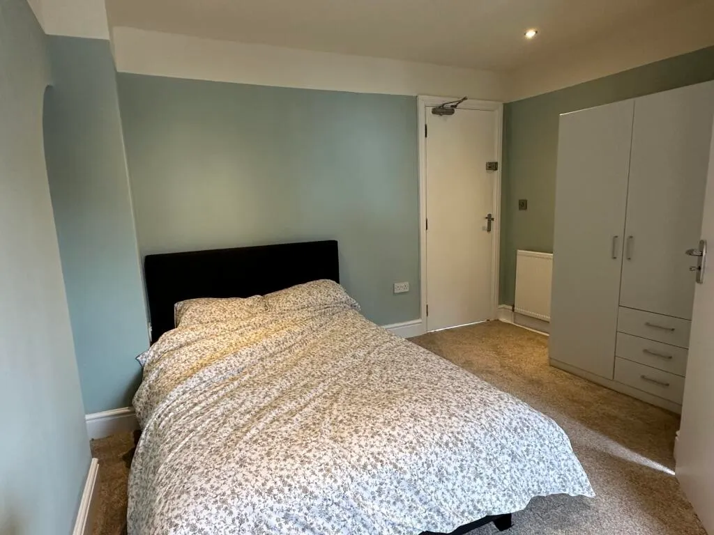 1 Arboretum View: En-Suite Spare rooms to let - Image 1