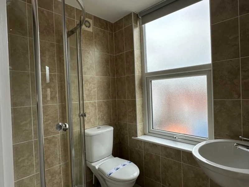 1 Arboretum View: En-Suite Spare rooms to let - Thumbnail 8