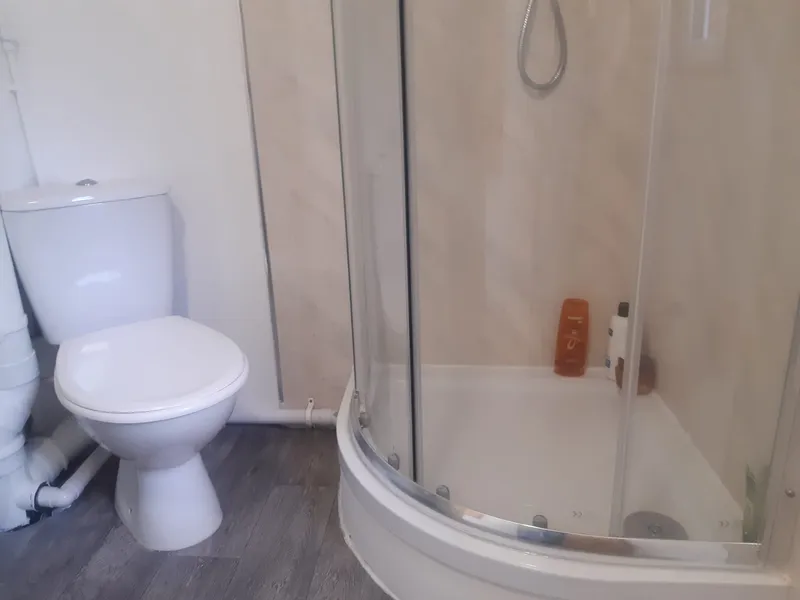 Spacious 3 Bedroom House // 2026/7 - Image 4