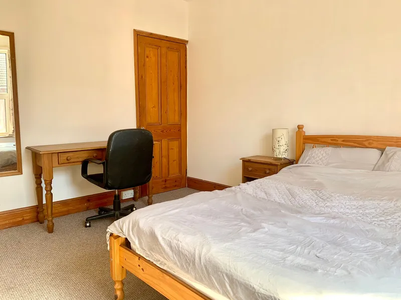 Spacious 3 Bedroom House // 2026/7 - Image 9