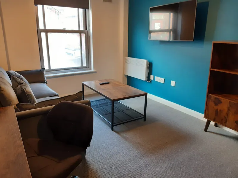 1 Bed Flat// AVAILABLE NOW - Image 4