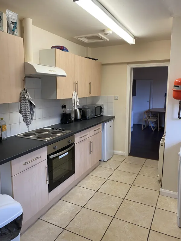 Contemporary 4 Bed House // JUL 2026 - Image 2