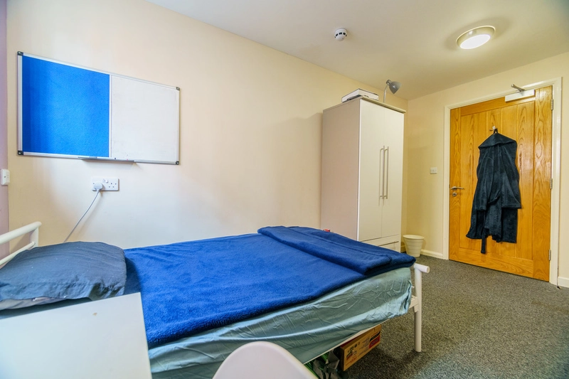4 Spare Rooms in a 6 bed student flat 162G-  NG7 3DB - Thumbnail 7