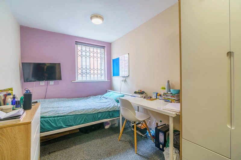 4 Spare Rooms in a 6 bed student flat 162G-  NG7 3DB - Thumbnail 9