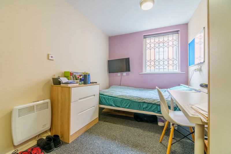 4 Spare Rooms in a 6 bed student flat 162G-  NG7 3DB - Thumbnail 13