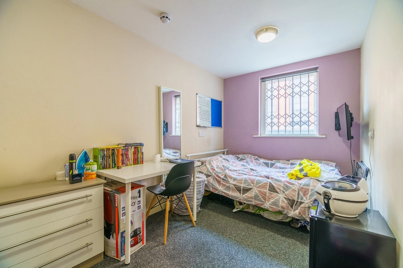 4 Spare Rooms in a 6 bed student flat 162G-  NG7 3DB - Thumbnail 14