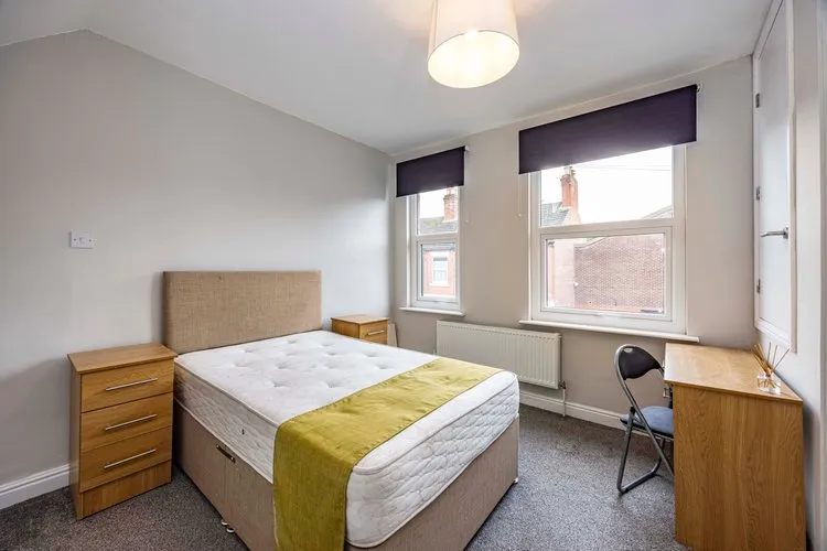 63 Windsor Street, Beeston, 4 Rooms - Available Now  NG9 2BW - Thumbnail 11