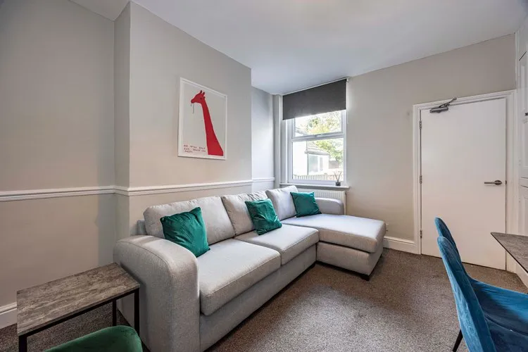 63 Windsor Street, Beeston, 4 Rooms - Available Now  NG9 2BW - Thumbnail 18