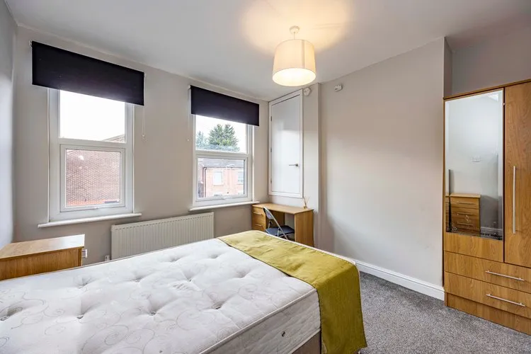 63 Windsor Street, Beeston, 4 Rooms - Available Now  NG9 2BW - Thumbnail 16