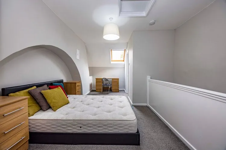 63 Windsor Street, Beeston, 4 Rooms - Available Now  NG9 2BW - Thumbnail 9
