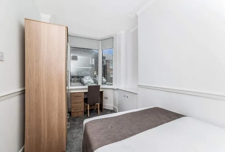63 Windsor Street, Beeston, 4 Rooms - Available Now  NG9 2BW - Thumbnail 24