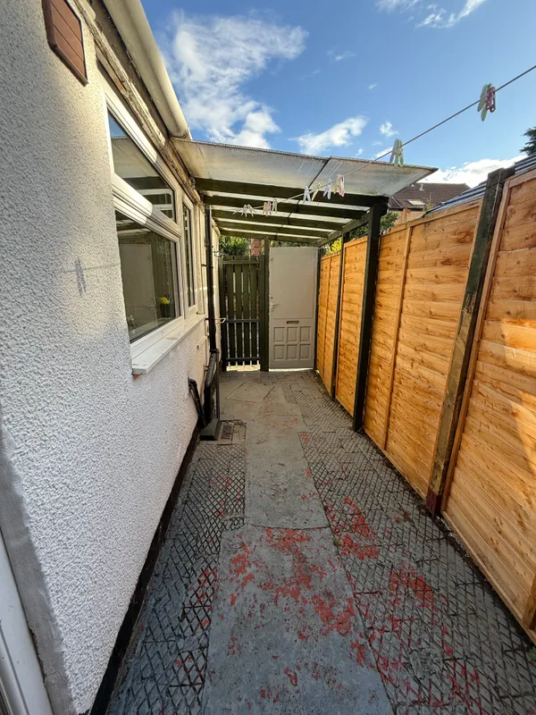 Claude Street: 4 bed, 2 bath - Bills exclusive NG7 2LA - Image 5