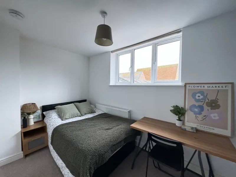 6 Bed & 5 Bath // Student House // Sep 2026 - Image 13