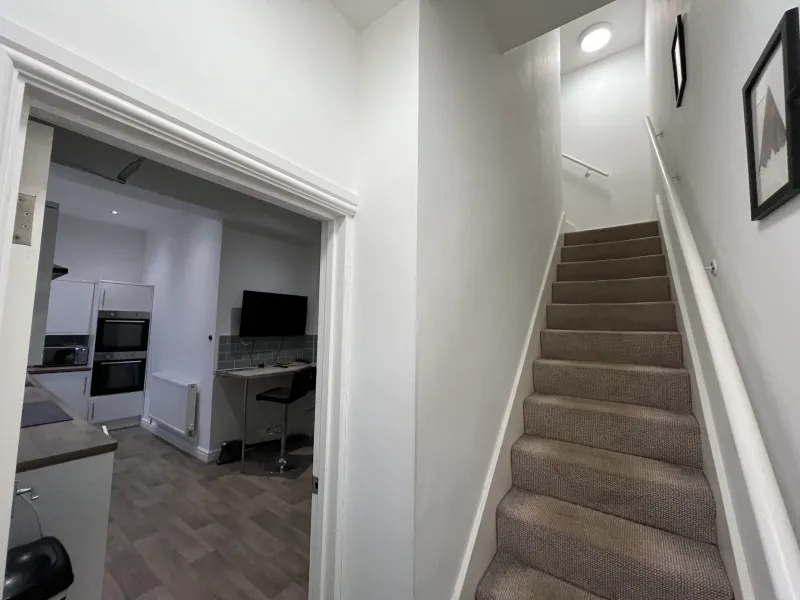 6 Bed & 5 Bath // Student House // Sep 2026 - Image 14