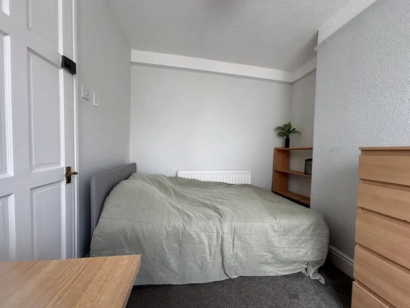 West End // 4 Bed // Bills Inc // SEP 2026 - Image 6