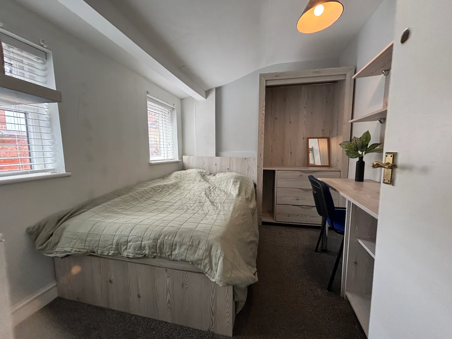 West End // 4 Bed // Bills Inc // SEP 2026 - Main Image