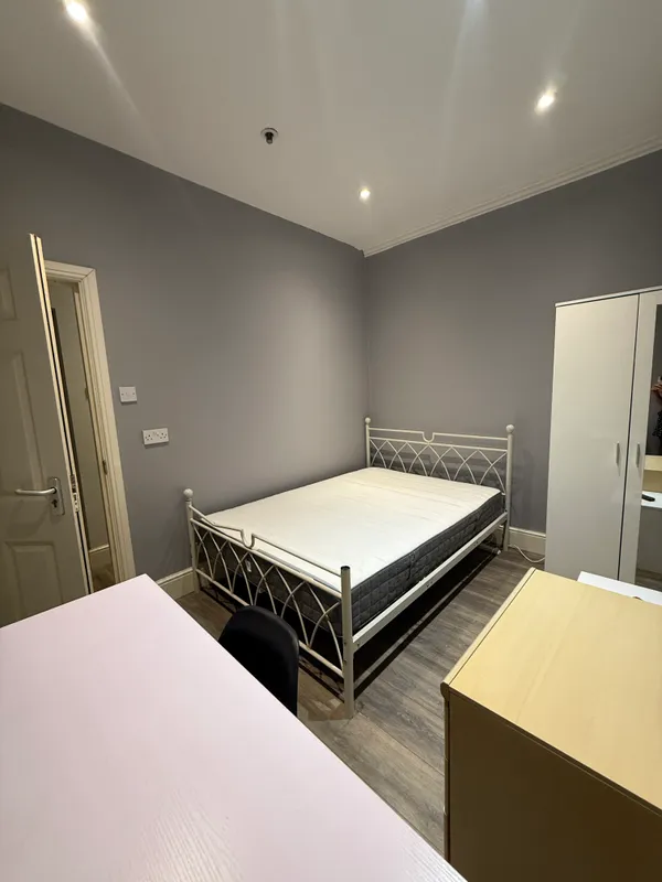 Albert Grove: 6 Bedroom Student House NG7 1PA - Image 9