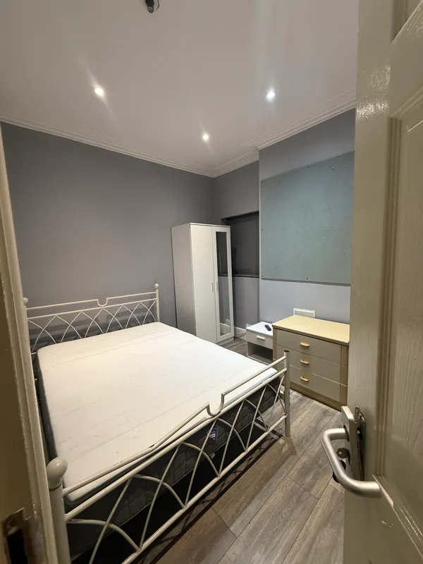 Albert Grove: 6 Bedroom Student House NG7 1PA - Image 10