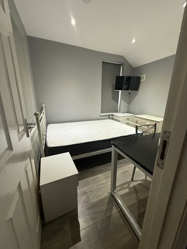 Albert Grove: 6 Bedroom Student House NG7 1PA - Image 14