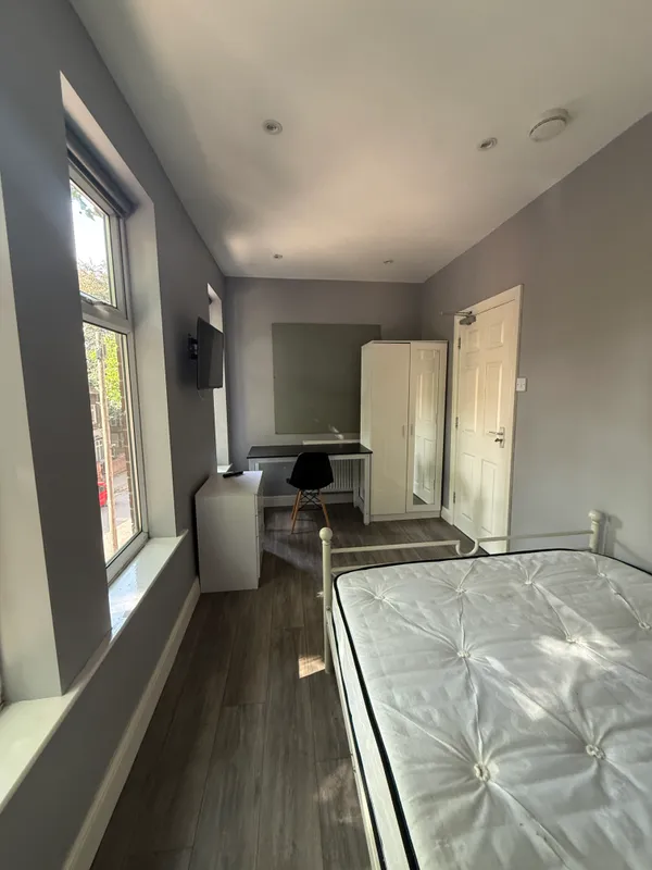 Albert Grove: 6 Bedroom Student House NG7 1PA - Image 3