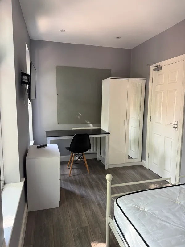 Albert Grove: 6 Bedroom Student House NG7 1PA - Image 17