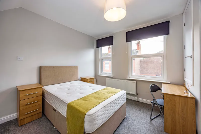 2 Spare rooms // Windsor Street (Beeston) NG9 2BW - Image 5