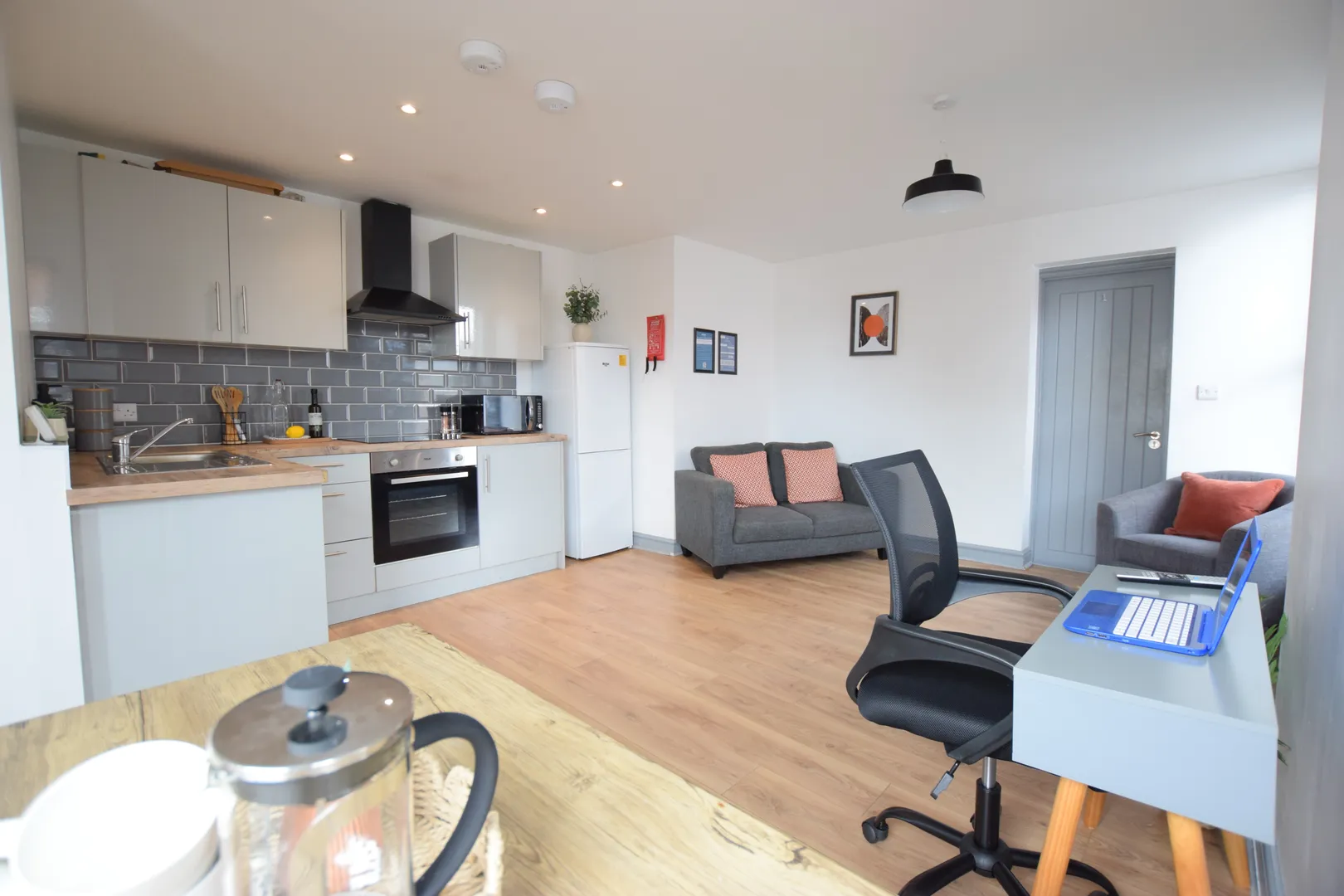 2 Bed // Student Flat // Bills Inc - Image 1
