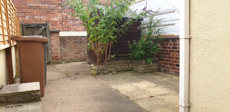 Snug 2 Bed Terraced House // AUG 2026 - Image 4