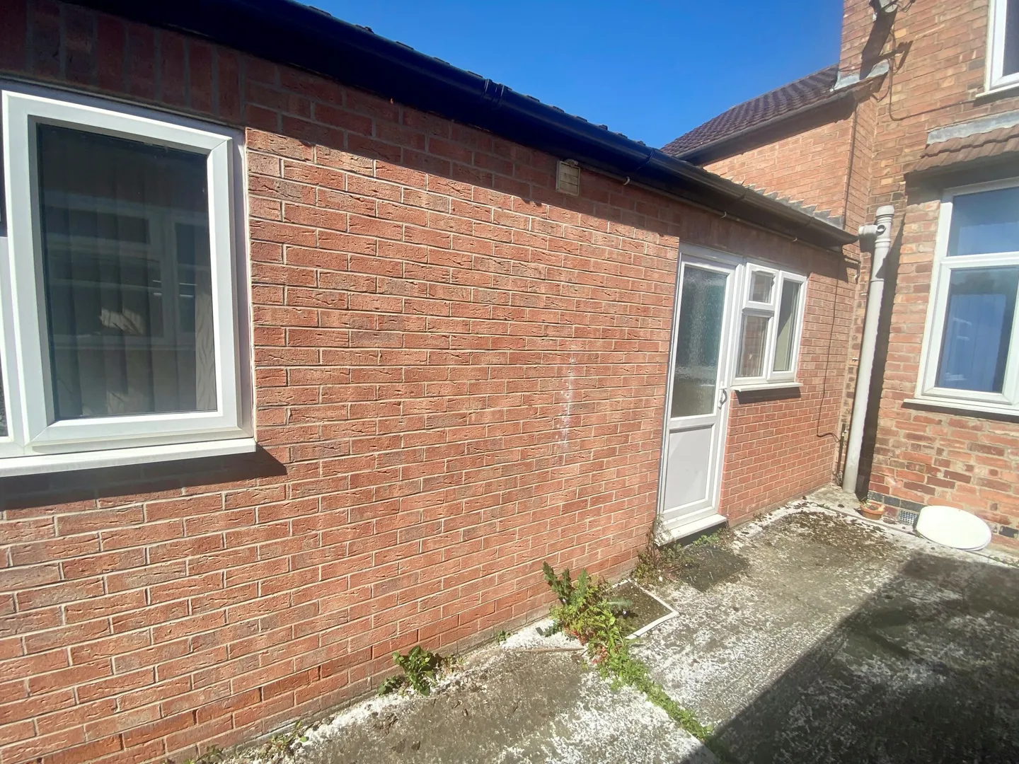 2a Arnesby Road - 2 Bedroom House NG7 2EA - Image 1