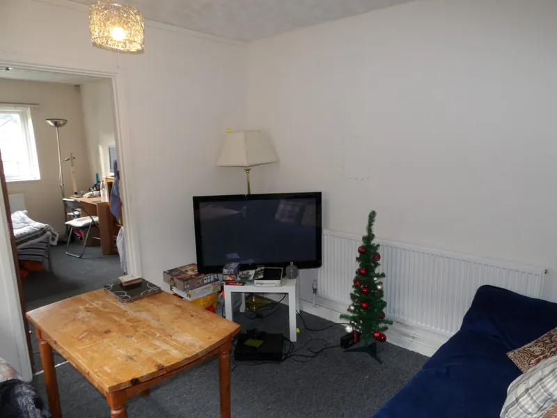 2a Arnesby Road - 2 Bedroom House NG7 2EA - Image 3
