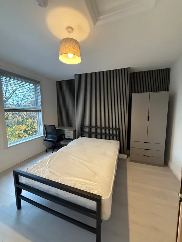 2 bed, 1 bath luxury flat - 20 Birkin Avenue NG7 5AF - Image 9